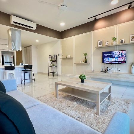 Royale Cottage Midvalley Netflix Pools 4 Pax Johor Bahru Ngoại thất bức ảnh