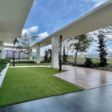 Royale Cottage Midvalley Netflix Pools 4 Pax Johor Bahru Ngoại thất bức ảnh
