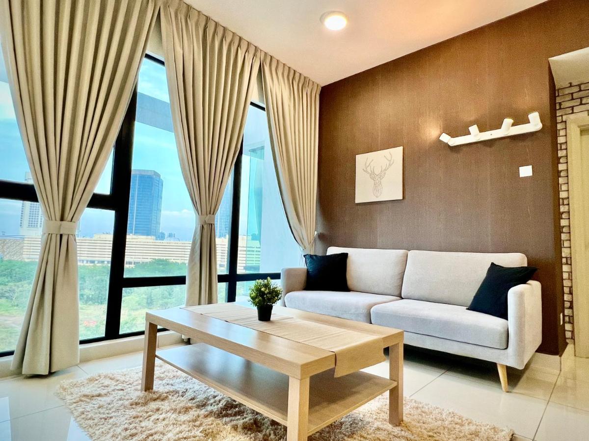 Royale Cottage Midvalley Netflix Pools 4 Pax Johor Bahru Ngoại thất bức ảnh