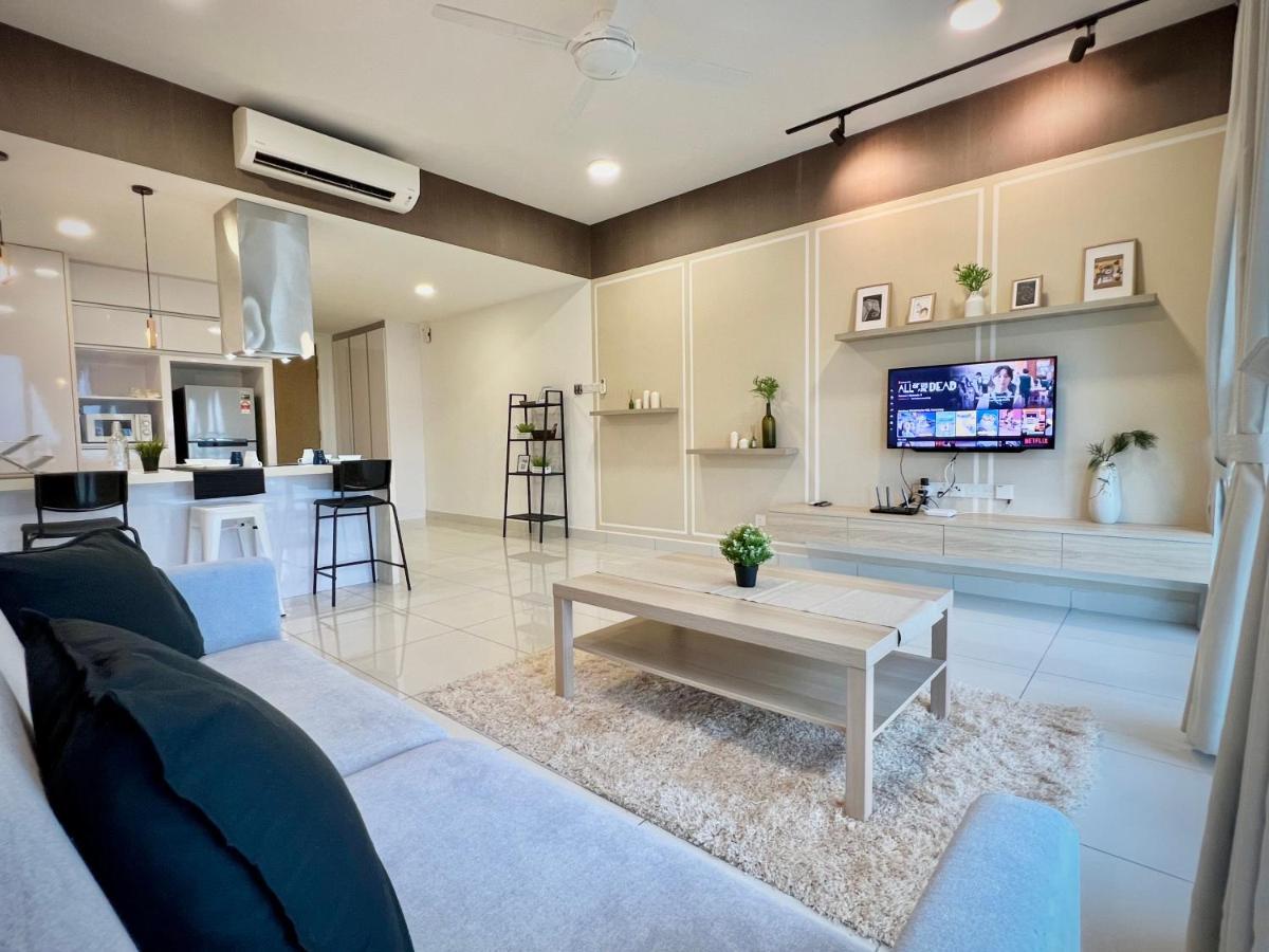 Royale Cottage Midvalley Netflix Pools 4 Pax Johor Bahru Ngoại thất bức ảnh