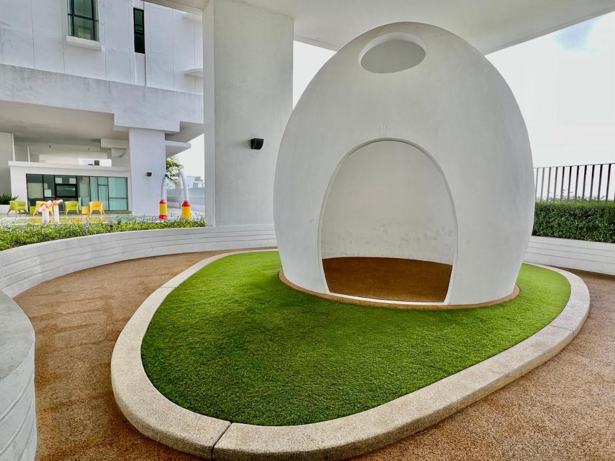 Royale Cottage Midvalley Netflix Pools 4 Pax Johor Bahru Ngoại thất bức ảnh