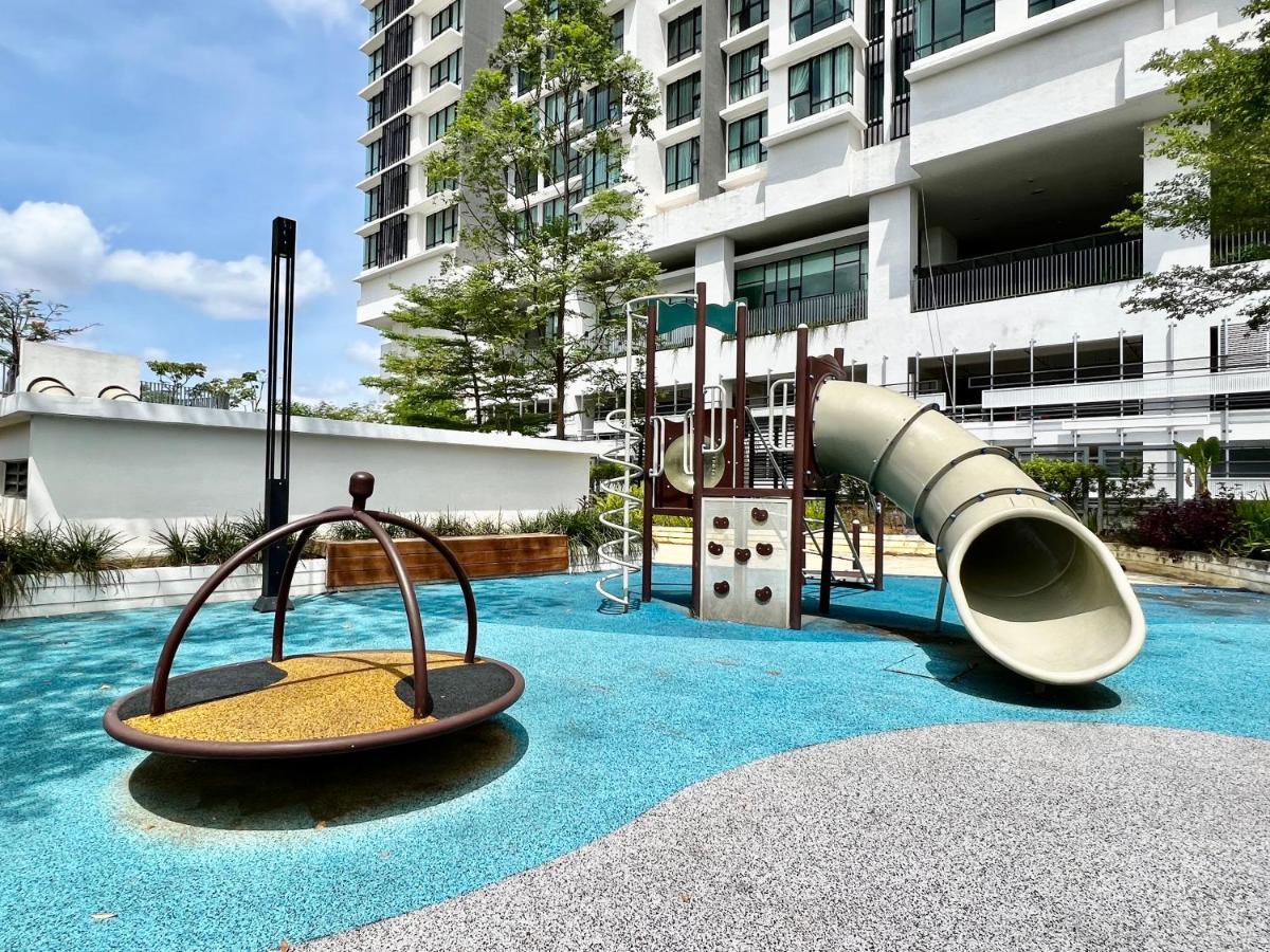Royale Cottage Midvalley Netflix Pools 4 Pax Johor Bahru Ngoại thất bức ảnh